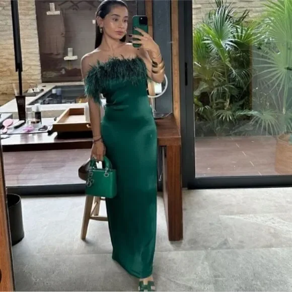 BLOGGER'S FAVENWT Zara - Green Feather Satin Effect Strapless Dress -  www.eharrisgallery.com
